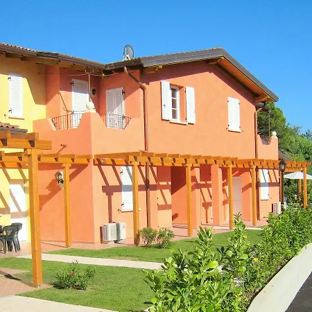Holiday home Corte Quadrilocale Manerba del Garda
